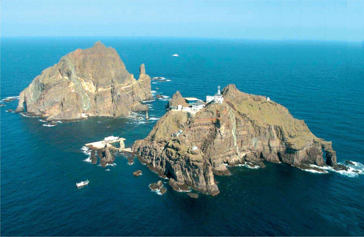 日韩再起冲突，韩警察厅厅长登争议岛屿，日本强烈抗议