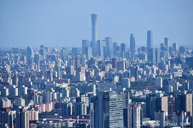 央企总部搬离北京提速，分散到其他城市肯定是利大于弊的。
